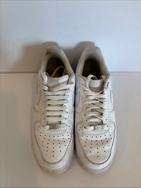 Nike Men’s White Leather Low-Top Sneakers
